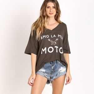 WILDFOX 'AMO LA MIA MOTO' FOOTBALL TEE NWOT!